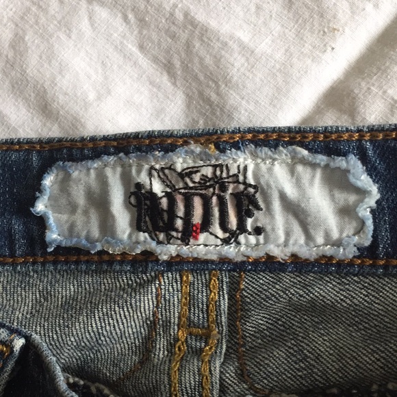 Cut up jean short - Picture 2 of 5